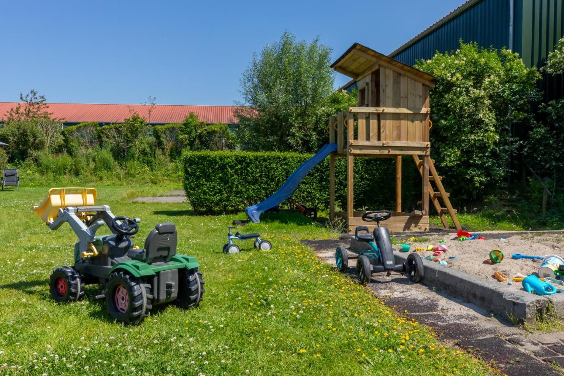 Bovenappartement Kon. Emmaweg 6, Vrouwenpolder Exterior photo